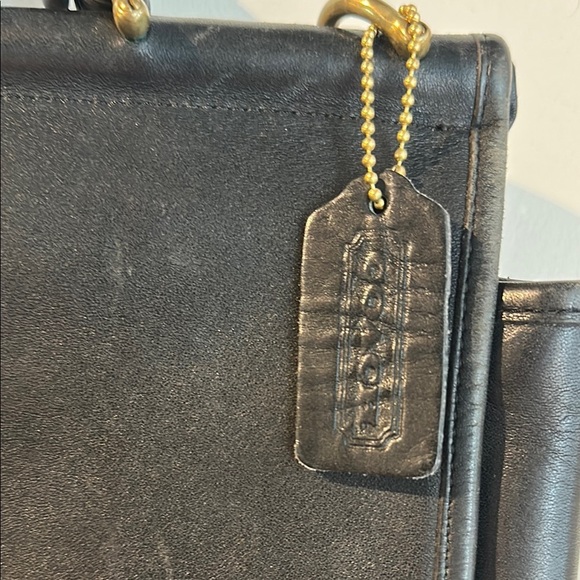 Vintage Coach Station Bag Black Leather Crossbody Bag - Picture 3 of 10